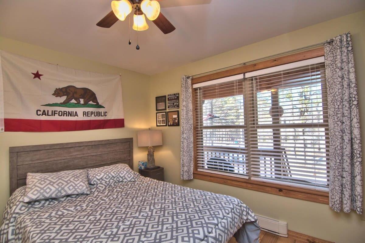 Holiday home Whispering Pines Retreat *