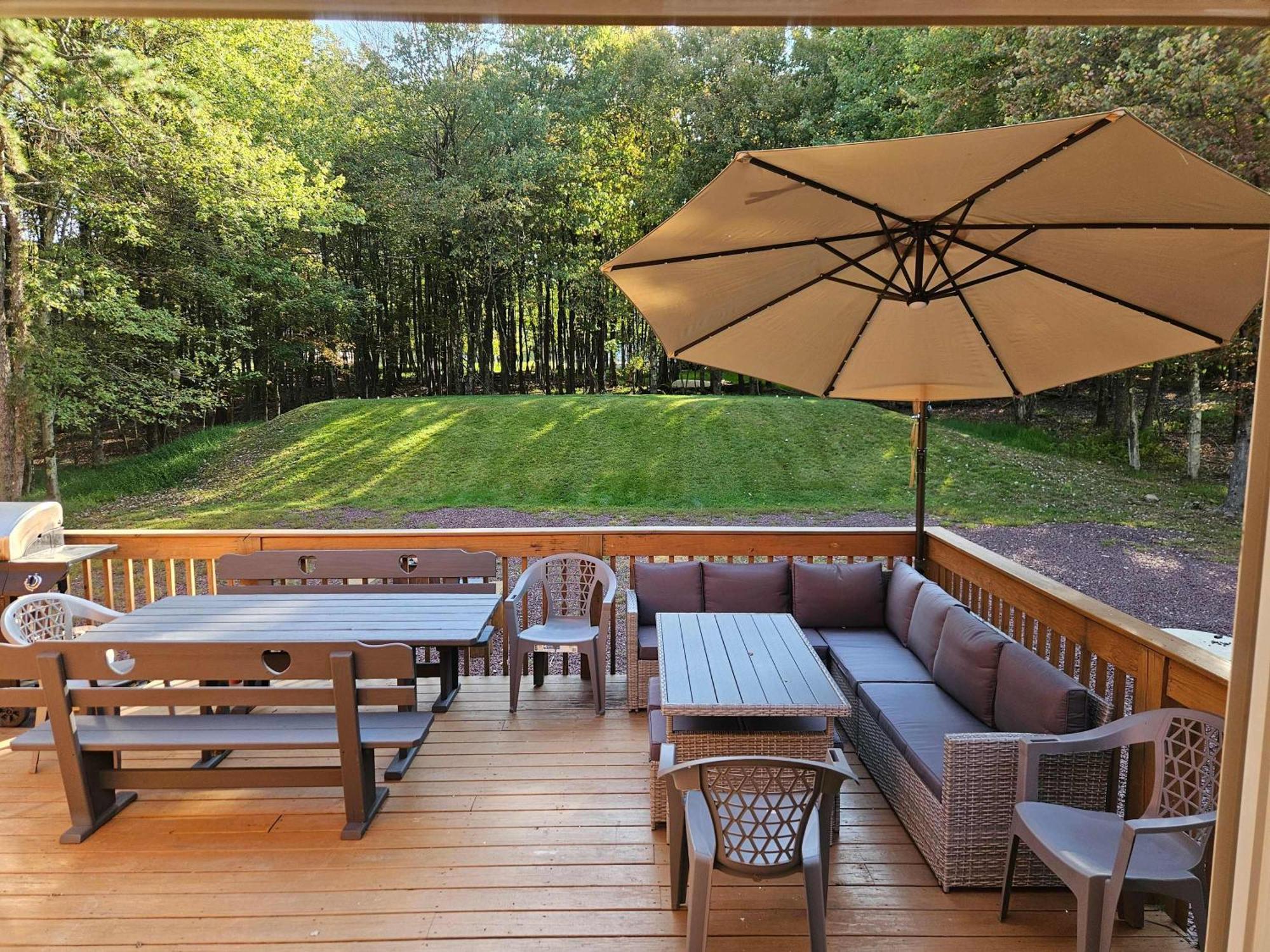 Whispering Pines Retreat Holiday home Albrightsville